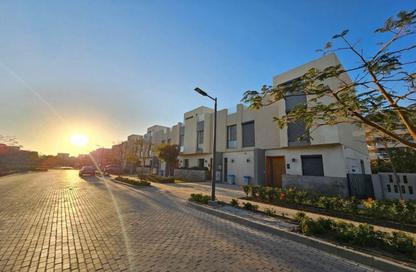 Townhouse - 3 Bedrooms - 3 Bathrooms for sale in Al Burouj Compound - El Shorouk Compounds - Shorouk City - Cairo