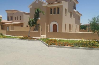 Villa - 4 Bedrooms - 6 Bathrooms for sale in Hyde Park - New Cairo City - Cairo