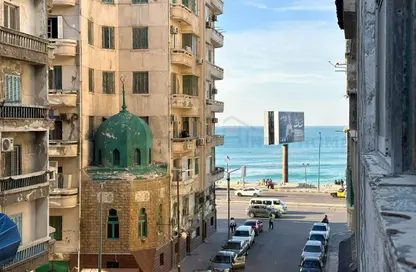 شقة - 5 غرف نوم - 2 حمامات للبيع في الشاطبي - حي وسط - الاسكندرية