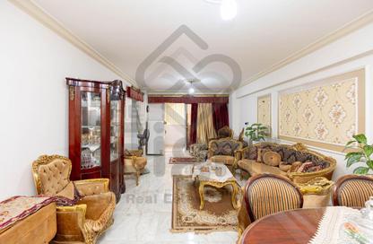 شقة - 3 غرف نوم - 1 حمام للبيع في شارع مصطفى كامل - السيوف - حي اول المنتزة - الاسكندرية شقة - 3 غرف نوم - 1 حمام للبيع في شارع مصطفى كامل - السيوف - حي اول المنتزة - الاسكندرية