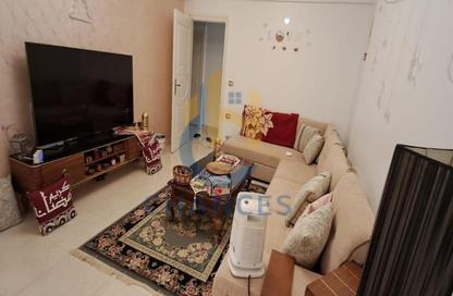 Apartment - 5 Bedrooms - 3 Bathrooms for sale in Al Narges 2 - Al Narges - New Cairo City - Cairo