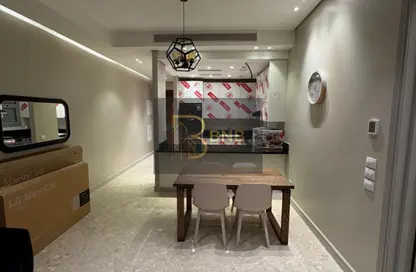Apartment - 2 Bathrooms for rent in Aljazi Marriott Residences - Mohamed Naguib Axis - North Investors Area - New Cairo City - Cairo