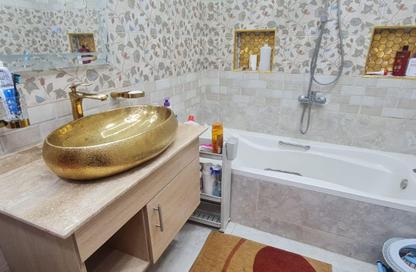 Apartment - 4 Bedrooms - 3 Bathrooms for sale in Africa   Emtedad Moustafa Al Nahas - 9th Zone - Nasr City - Cairo