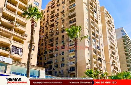 Apartment - 3 Bedrooms - 2 Bathrooms for sale in Royal Plaza - El Montazah - Hay Than El Montazah - Alexandria
