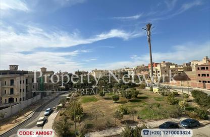 شقة - 3 غرف نوم - 3 حمامات للبيع في غرب الجولف - كمبوندات القطامية - القطامية - مدينة القاهرة الجديدة - القاهرة