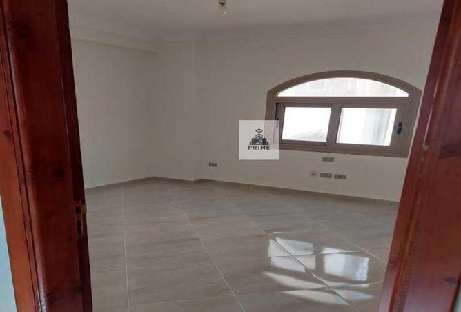 8701261 - Property Image 2