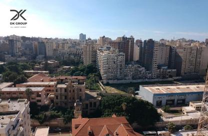 Apartment - 2 Bedrooms - 1 Bathroom for sale in Zezenia - Hay Sharq - Alexandria