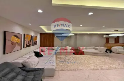 Apartment - 2 Bedrooms - 2 Bathrooms for sale in Marriott Residence Heliopolis - Almazah - Heliopolis - Masr El Gedida - Cairo