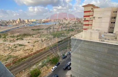 شقة - 2 غرف نوم - 1 حمام للبيع في شارع مدرسة الريادة - سموحة - حي شرق - الاسكندرية