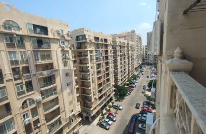 Apartment - 3 Bedrooms - 2 Bathrooms for sale in Smouha Square - Smouha - Hay Sharq - Alexandria