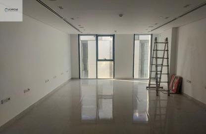 Office Space - Studio - 1 Bathroom for rent in Hyde Park Business District Mall - South Teseen St. - The 5th Settlement - New Cairo City - Cairo