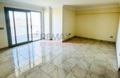 شقة - 2 - 1 للايجار في شارع ميدان الشهداء - سموحة - حي شرق - الاسكندرية