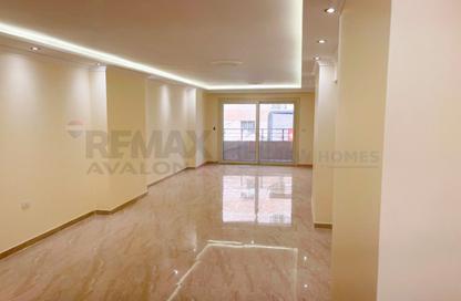 Apartment - 3 - 2 for rent in Mokhtar Abd Al Raheem Khallaf St. - Saba Basha - Hay Sharq - Alexandria