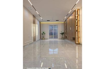 Apartment - 3 Bedrooms - 2 Bathrooms for sale in Gate 4 old - Horus - Hadayek El Ahram - Giza