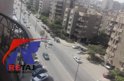Apartment - 5 Bedrooms - 3 Bathrooms for sale in Al Taqa St.   Mohamed Mostafa Al Sayed - Al Nadi Al Ahly - Nasr City - Cairo