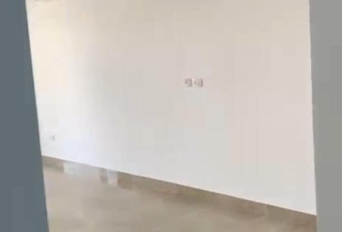 63136359 - Property Image 2