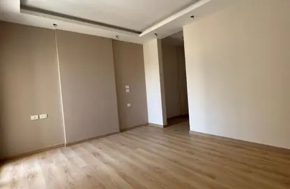 Apartment - 3 Bedrooms - 2 Bathrooms for sale in The Address East - 90 Street - The 5th Settlement - New Cairo City - Cairo