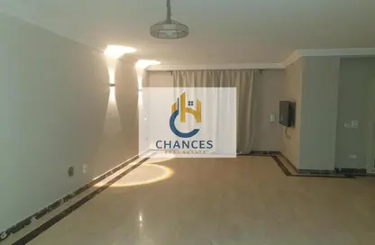 شقة - 3 غرف نوم - 2 حمامات للبيع في شارع 28 - الحي الخامس - التجمع الخامس - مدينة القاهرة الجديدة - القاهرة