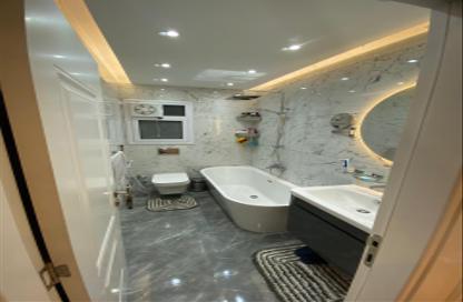 Apartment - 3 Bedrooms - 2 Bathrooms for sale in Gate 4 - Mena - Hadayek El Ahram - Giza