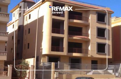 Apartment - 3 Bedrooms - 3 Bathrooms for sale in 11th District - Sheikh Zayed City - Giza