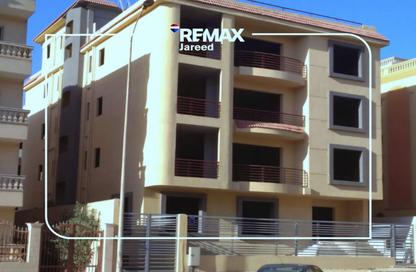 Apartment - 3 Bedrooms - 3 Bathrooms for sale in 11th District - Sheikh Zayed City - Giza