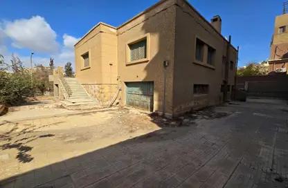 فيلا - 4 غرف نوم - 3 حمامات للبيع في شارع الاهرام - الهضبة العليا - المقطم - القاهرة