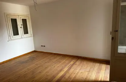 Apartment - 3 Bedrooms - 2 Bathrooms for sale in Zahraa Al Maadi St. - Degla - Hay El Maadi - Cairo
