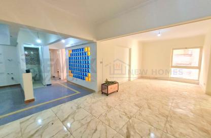 Apartment - 2 Bedrooms - 2 Bathrooms for sale in Mustafa Kamel - Hay Sharq - Alexandria