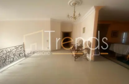 Villa - 4 Bedrooms - 4 Bathrooms for sale in Musab Bin Omair St. - Area E - Ganoob El Acadimia - New Cairo City - Cairo Villa - 4 Bedrooms - 4 Bathrooms for sale in Musab Bin Omair St. - Area E - Ganoob El Acadimia - New Cairo City - Cairo