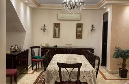 فيلا - 4 - 4 للبيع في حدائق المهندسين - الحي الرابع - الشيخ زايد - الجيزة