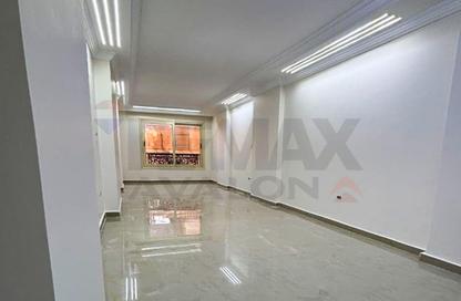 Apartment - 3 Bedrooms - 2 Bathrooms for sale in Mostafa Kamel St. - Smouha - Hay Sharq - Alexandria