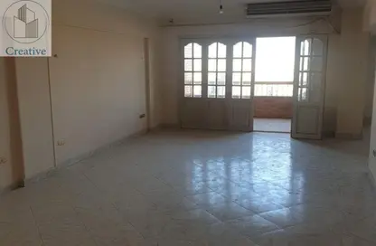 شقة - 3 غرف نوم - 2 حمامات للبيع في شارع الدكتور حسن الشريف - المنطقة الثامنة - مدينة نصر - القاهرة شقة - 3 غرف نوم - 2 حمامات للبيع في شارع الدكتور حسن الشريف - المنطقة الثامنة - مدينة نصر - القاهرة