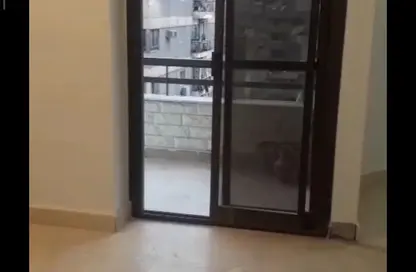 Apartment - 3 Bedrooms - 2 Bathrooms for sale in 8th Zone - Nasr City - Cairo