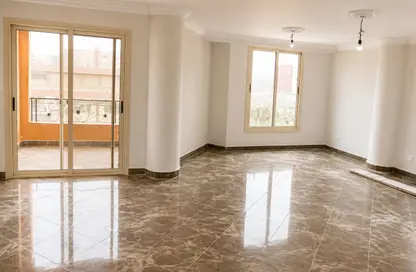 Apartment - 3 Bedrooms - 2 Bathrooms for rent in Area B - Ganoob El Acadimia - New Cairo City - Cairo