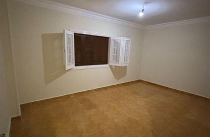 Apartment - 3 Bedrooms - 2 Bathrooms for sale in Abo Mousa Al Ashaari St. - The 1st Settlement - New Cairo City - Cairo