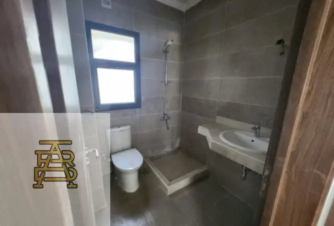 97132460 - Property Image 3