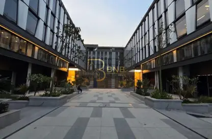 مساحات مكتبية - 4 غرف نوم - 2 حمامات للايجار في بارك ستريت - الطريق الدائري - التجمع الخامس - مدينة القاهرة الجديدة - القاهرة