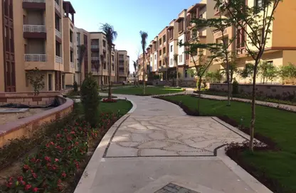 Apartment - 3 Bedrooms - 3 Bathrooms for sale in Green 5 - 6 October Compounds - 6 October City - Giza