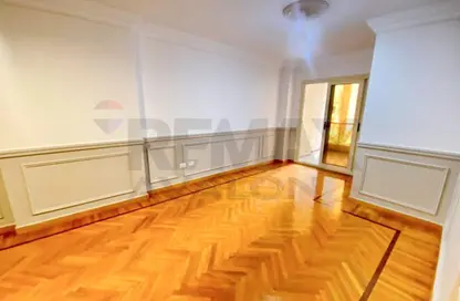 Apartment - 3 Bedrooms - 2 Bathrooms for sale in Kafr Abdo - Roushdy - Hay Sharq - Alexandria