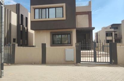 Villa - 3 Bedrooms - 3 Bathrooms for sale in Lake West - Sheikh Zayed Compounds - Sheikh Zayed City - Giza
