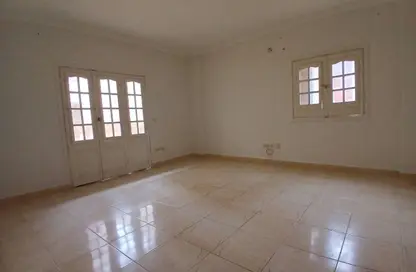 شقة - 3 غرف نوم - 2 حمامات للايجار في شارع الجزيرة - المستثمرين الجنوبية - مدينة القاهرة الجديدة - القاهرة