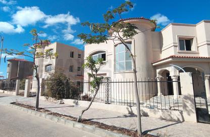 Villa - 5 Bedrooms - 4 Bathrooms for sale in Alex West - Alexandria Compounds - Alexandria