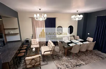 تاون هاوس - 4 غرف نوم - 3 حمامات للبيع في كمبوند البروج - كمبوندات الشروق - مدينة الشروق - القاهرة