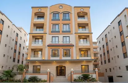 Apartment - 3 Bedrooms - 3 Bathrooms for sale in Ard Al Mokhabarat - Hadayek October - 6 October City - Giza