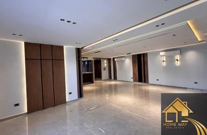 Apartment - 3 Bedrooms - 3 Bathrooms for rent in Garden Residence - Hyde Park - New Cairo City - Cairo