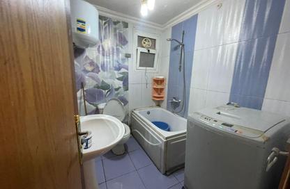 Apartment - 3 Bedrooms - 2 Bathrooms for sale in Al Mathaf Al Zerai St. - Al Agouza - Giza
