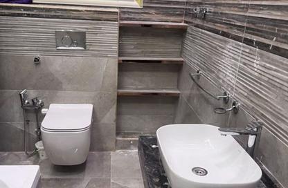Apartment - 3 Bedrooms - 2 Bathrooms for rent in Al Arqam Ibn Abi Al Arqam St. - El Mearag City - Zahraa El Maadi - Hay El Maadi - Cairo