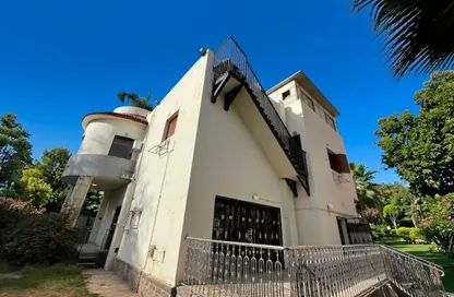 فيلا - 4 غرف نوم - 4 حمامات للايجار في شارع شهاب - المهندسين - الجيزة
