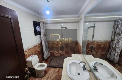 Apartment - 3 Bedrooms - 3 Bathrooms for sale in Al Tayaran St. - Rabaa Al Adaweyah - Nasr City - Cairo