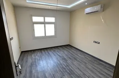 Apartment - 3 Bedrooms - 3 Bathrooms for sale in Hyde Park - New Cairo City - Cairo